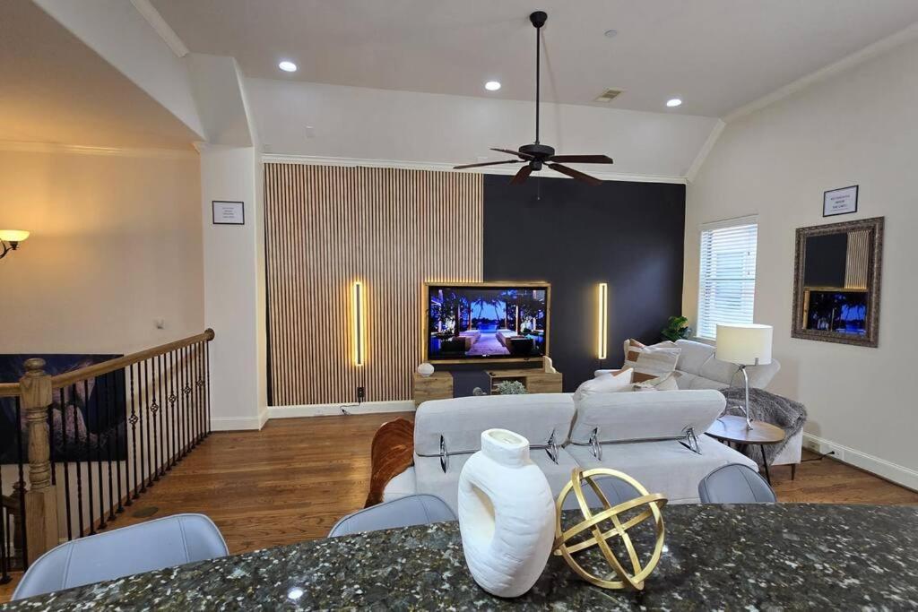Modern Galleria Gem Private Jacuzzi 3 Br ฮูสตัน ภายนอก รูปภาพ