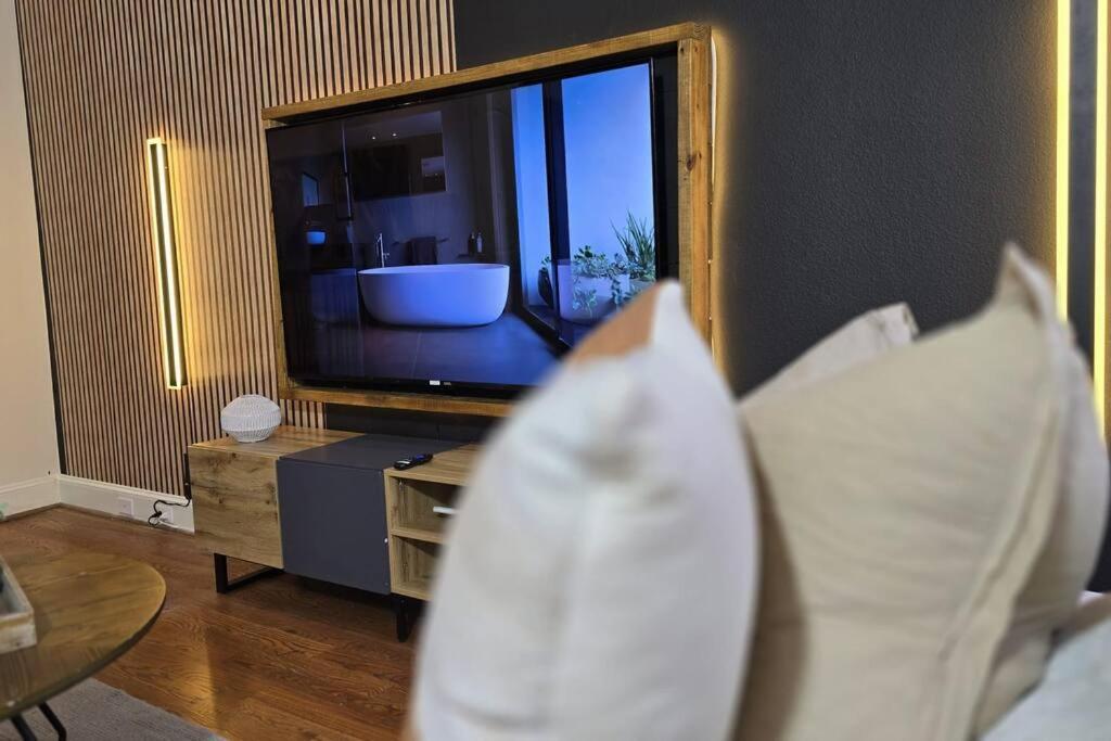 Modern Galleria Gem Private Jacuzzi 3 Br ฮูสตัน ภายนอก รูปภาพ