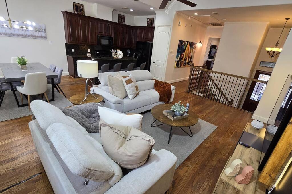 Modern Galleria Gem Private Jacuzzi 3 Br ฮูสตัน ภายนอก รูปภาพ